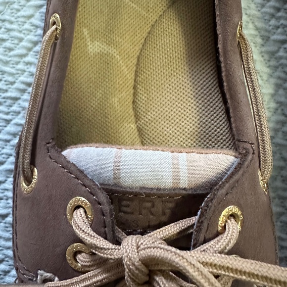 Brown Sperry shoes - Picture 2 of 4